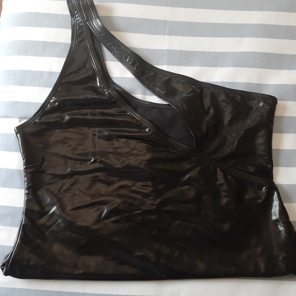 SOLD!!!!NWOT Public desire XCARMS Vinyl One Shoulder Slash Swimsuit - Picture 4 of 6